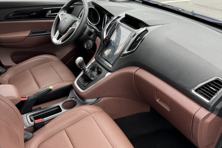Used CHANGAN KAICHENG Ruixing S50T 2018 1.5T Manual Elite Edition China V Standard Interior 1