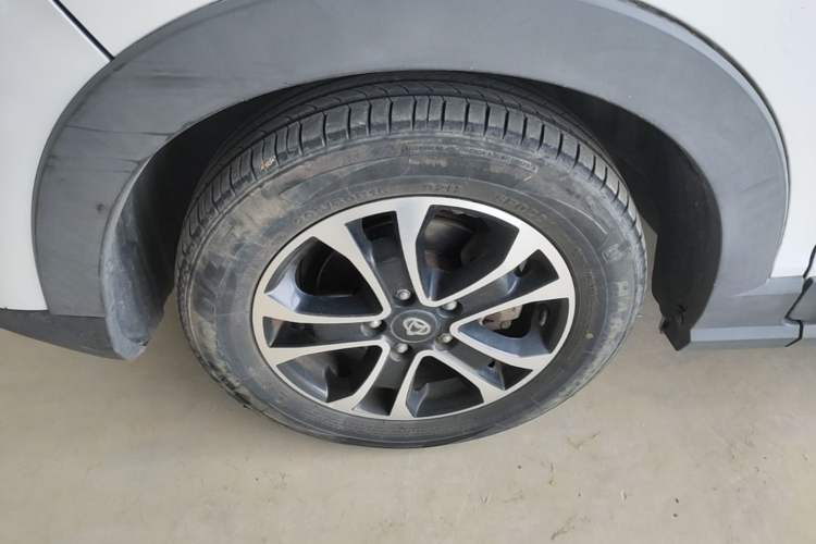 Used CHANGAN KAICHENG Ruixing S50T 2018 1.5T Manual Elite Edition China V Standard Left Front Wheel Hub