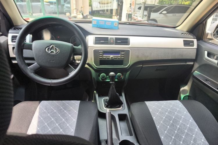 Used CHANGAN KAICHENG Shenqi F30 2016 1.5L Standard Long-Wheelbase DAM15L Center Console