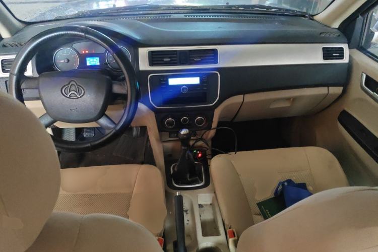 Used CHANGAN KAICHENG Shenqi F30 2016 1.5L Standard Long-Wheelbase DAM15L Center Console