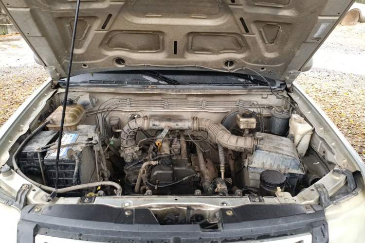 Used CHANGAN KAICHENG Shenqi F30 2016 1.5L Comfort Plus Long Wheelbase DAM15L Engine Bay