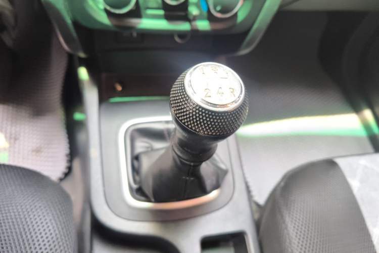 Used CHANGAN KAICHENG Shenqi F30 2016 1.5L Standard Long-Wheelbase DAM15L Gear Lever