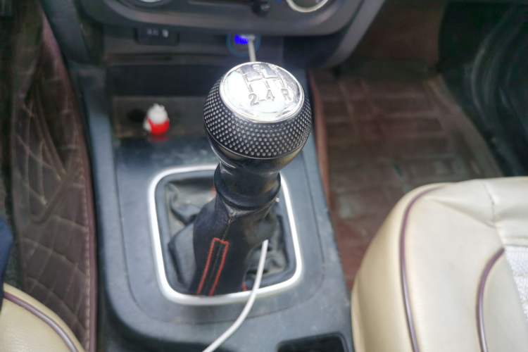 Used CHANGAN KAICHENG Shenqi F30 2016 1.5L Comfort Plus Long Wheelbase DAM15L Gear Lever