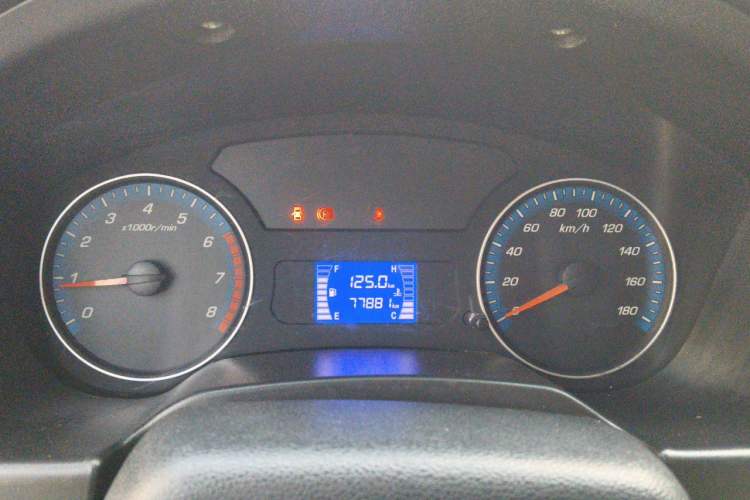 Used CHANGAN KAICHENG Shenqi F30 2016 1.5L Comfort Version Short Wheelbase DAM15L Instrument Cluster