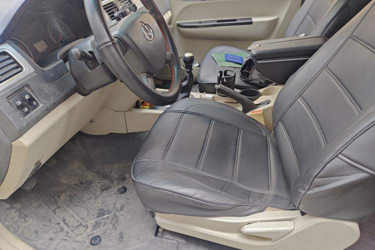 Used CHANGAN KAICHENG Shenqi F30 2016 1.5L Luxury Short-Wheelbase DAM15L Left Front Seat