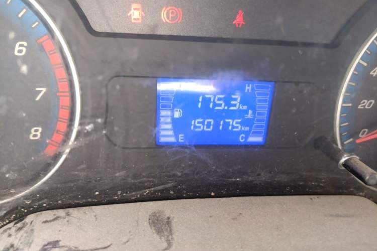 Used CHANGAN KAICHENG Shenqi F30 2016 1.5L Comfort Plus Long Wheelbase DAM15L Odometer Close Up