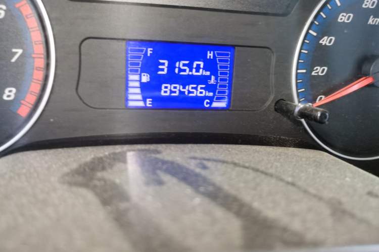 Used CHANGAN KAICHENG Shenqi F30 2016 1.5L Comfort Plus Long Wheelbase DAM15L Odometer Close Up