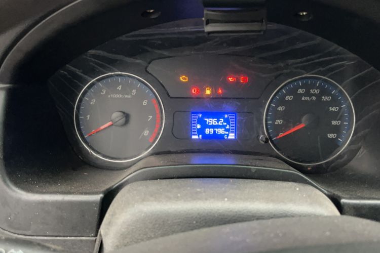Used CHANGAN KAICHENG Shenqi F30 2016 1.5L Comfort Plus Long Wheelbase DAM15L Odometer Close Up