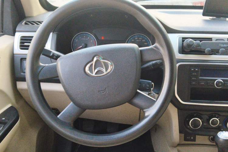 Used CHANGAN KAICHENG Shenqi F30 2016 1.5L Comfort Version Short Wheelbase DAM15L Steering Wheel