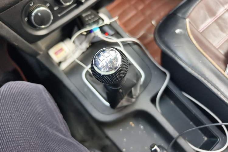 Used CHANGAN KAICHENG Shenqi F30 2018 1.5L Standard Version Non-Air-Conditioned Short Wheelbase DAM15L Gear Lever