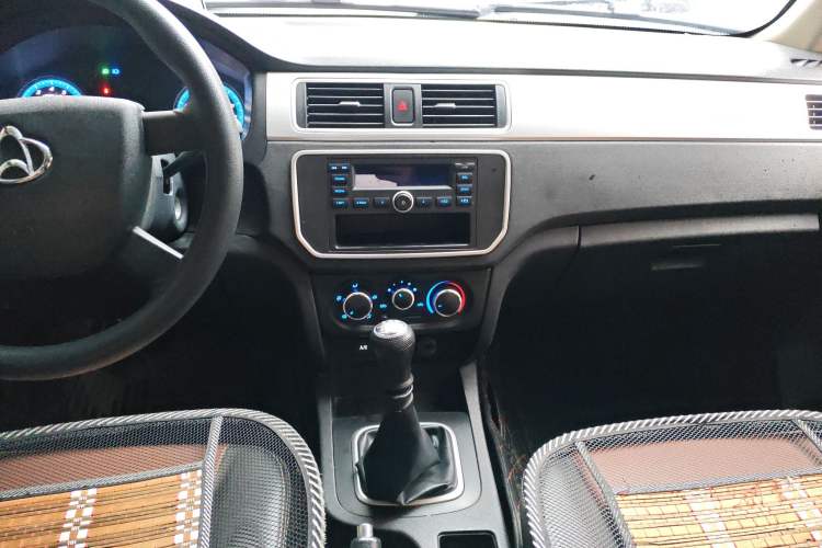 Used CHANGAN KAICHENG Shenqi F30 2018 1.5L Comfort Trim Short Wheelbase DAM15L Audio And AC Panel