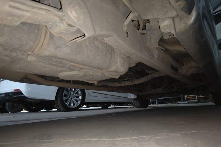 Used CHANGAN KAICHENG Shenqi F30 2018 1.5L Luxury Long-Wheelbase Model DAM15L Chassis Rear Right