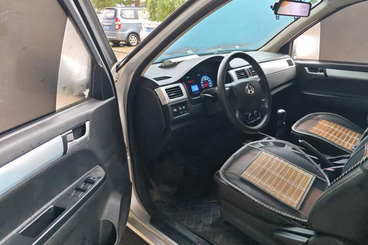 Used CHANGAN KAICHENG Shenqi F30 2018 1.5L Comfort Trim Short Wheelbase DAM15L Driver Seat