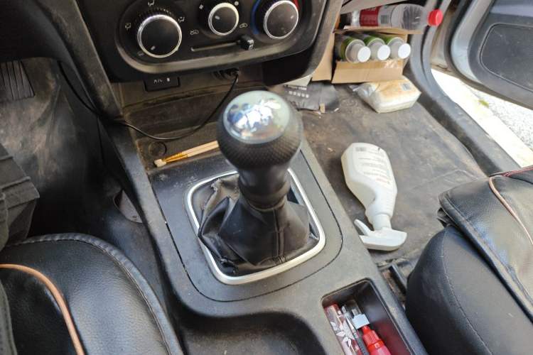 Used CHANGAN KAICHENG Shenqi F30 2018 1.5L Comfort Plus Long Wheelbase DAM15L Gear Lever