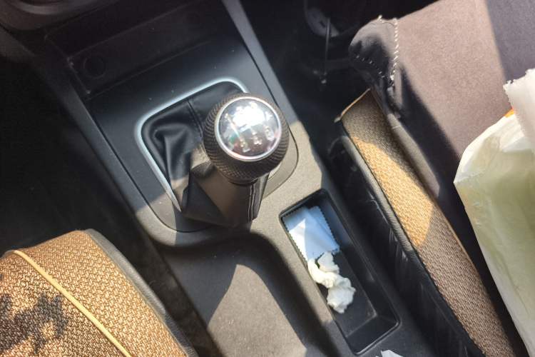 Used CHANGAN KAICHENG Shenqi F30 2018 1.5L Comfort Plus Long Wheelbase DAM15L Gear Lever