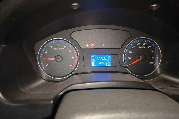 Used CHANGAN KAICHENG Shenqi F30 2018 1.5L Luxury Long-Wheelbase Model DAM15L Instrument Cluster
