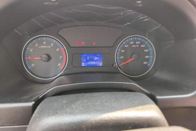 Used CHANGAN KAICHENG Shenqi F30 2018 1.5L Comfort Plus Long Wheelbase DAM15L Odometer Close Up