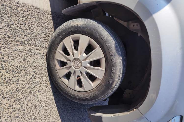 Used CHANGAN KAICHENG Shenqi F30 2018 1.5L Standard Version with Air Conditioning and Extended Wheelbase – DAM15L Right Front Wheel Hub
