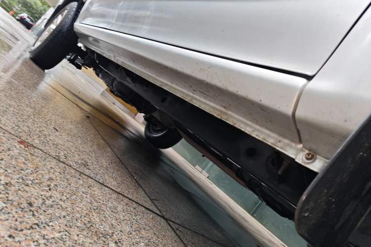 Used CHANGAN KAICHENG Shenqi F30 2018 1.5L Comfort Trim Short Wheelbase DAM15L Right Side Sill