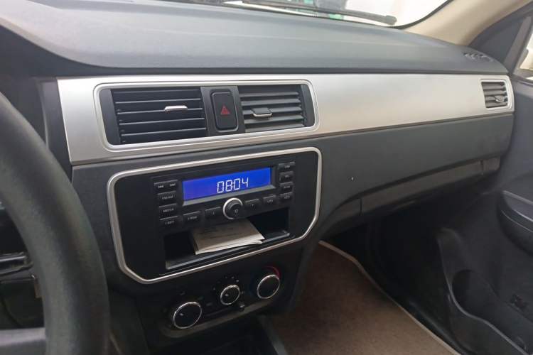 Used CHANGAN KAICHENG Shenqi F30 2018 1.5L Luxury Short-Wheelbase DAM15L Audio And AC Panel