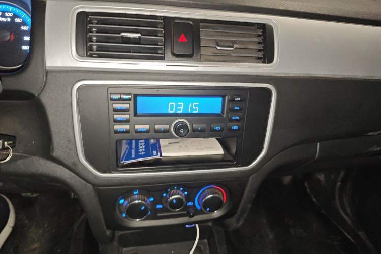Used CHANGAN KAICHENG Shenqi F30 2018 1.5L Comfort Trim Short Wheelbase DAM15L Audio And AC Panel