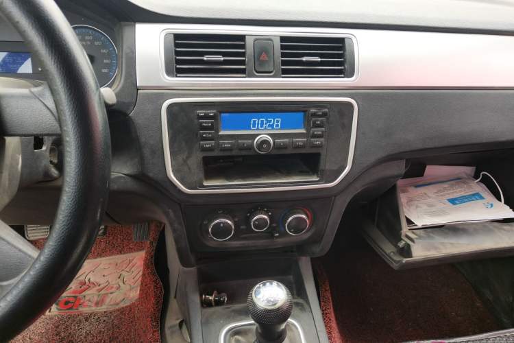 Used CHANGAN KAICHENG Shenqi F30 2018 1.5L Comfort Trim Short Wheelbase DAM15L Audio And AC Panel