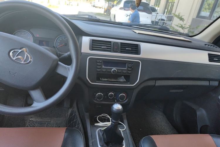 Used CHANGAN KAICHENG Shenqi F30 2018 1.5L Luxury Short-Wheelbase DAM15L Center Console