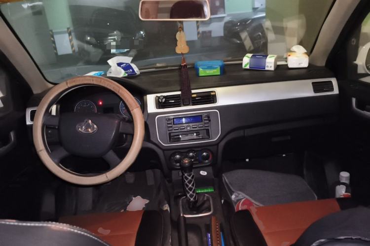 Used CHANGAN KAICHENG Shenqi F30 2018 1.5L Elite Edition Short Wheelbase DAM15L Center Console