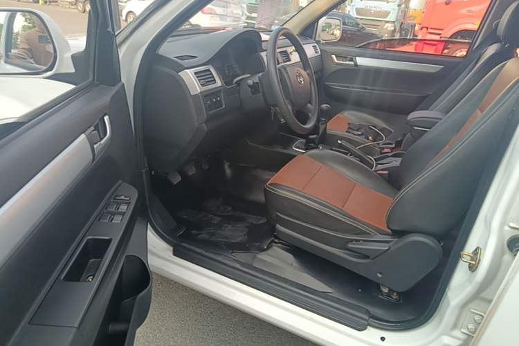 Used CHANGAN KAICHENG Shenqi F30 2018 1.5L Comfort Trim Short Wheelbase DAM15L Driver Seat