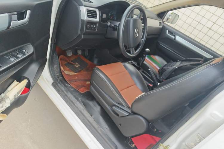 Used CHANGAN KAICHENG Shenqi F30 2018 1.5L Elite Edition Short Wheelbase DAM15L Driver Seat