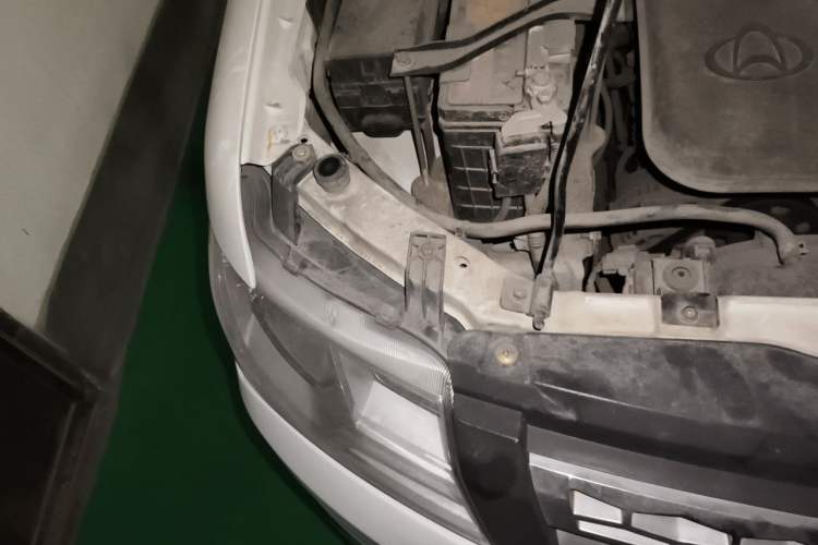 Used CHANGAN KAICHENG Shenqi F30 2018 1.5L Elite Edition Short Wheelbase DAM15L Engine Bay Right
