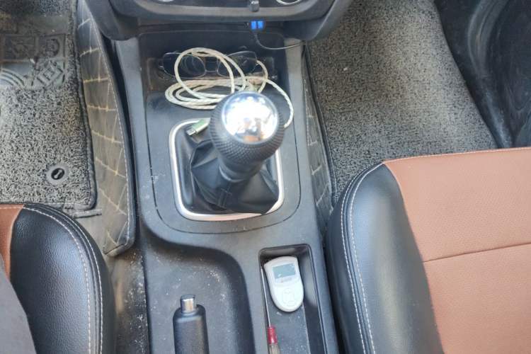 Used CHANGAN KAICHENG Shenqi F30 2018 1.5L Luxury Short-Wheelbase DAM15L Gear Lever