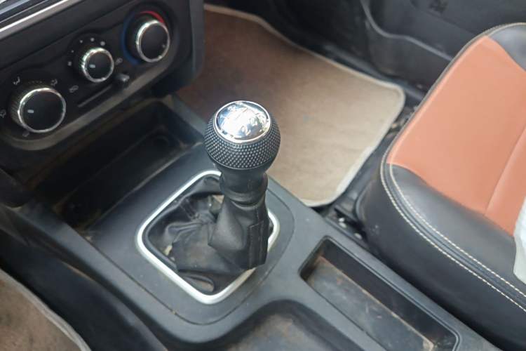 Used CHANGAN KAICHENG Shenqi F30 2018 1.5L Luxury Short-Wheelbase DAM15L Gear Lever