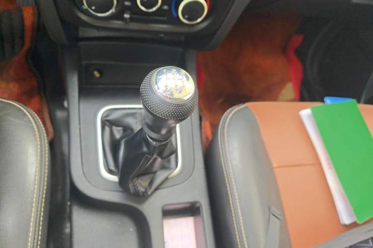 Used CHANGAN KAICHENG Shenqi F30 2018 1.5L Elite Edition Short Wheelbase DAM15L Gear Lever