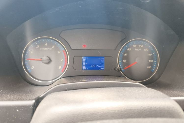 Used CHANGAN KAICHENG Shenqi F30 2018 1.5L Comfort Trim Short Wheelbase DAM15L Instrument Cluster