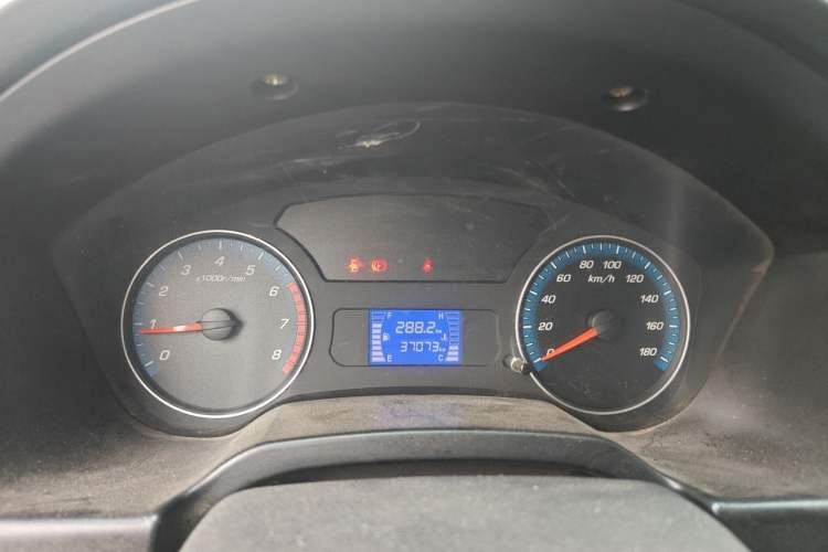 Used CHANGAN KAICHENG Shenqi F30 2018 1.5L Comfort Trim Short Wheelbase DAM15L Instrument Cluster