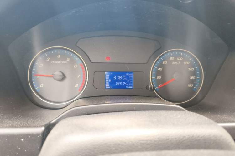 Used CHANGAN KAICHENG Shenqi F30 2018 1.5L Comfort Trim Short Wheelbase DAM15L Instrument Cluster
