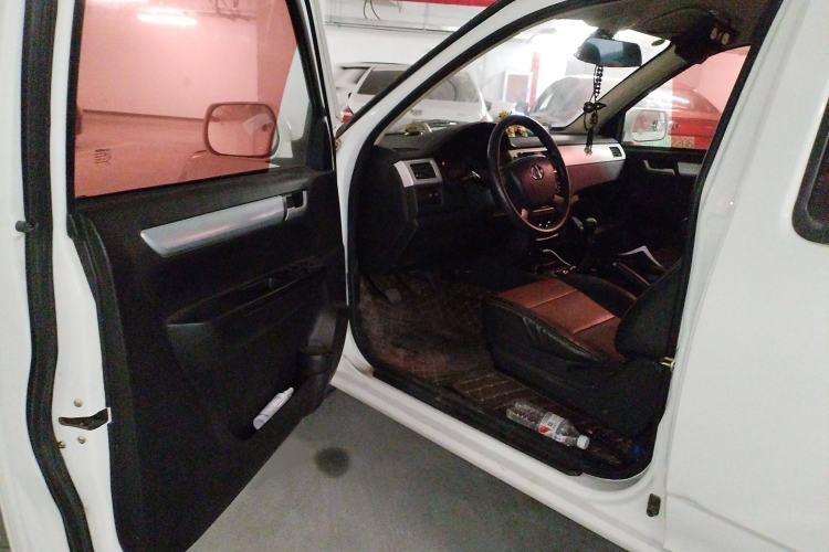 Used CHANGAN KAICHENG Shenqi F30 2018 1.5L Standard Version with Air Conditioning Short Wheelbase DAM15L Interior 3