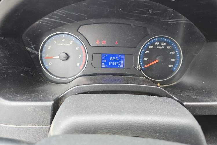 Used CHANGAN KAICHENG Shenqi F30 2018 1.5L Comfort Trim Short Wheelbase DAM15L Odometer Close Up