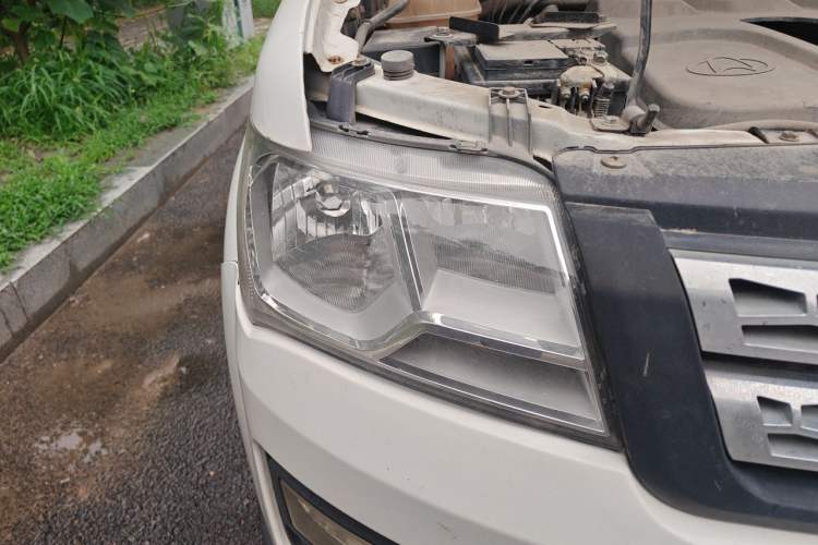 Used CHANGAN KAICHENG Shenqi F30 2018 1.5L Comfort Trim Short Wheelbase DAM15L Right Front Headlight