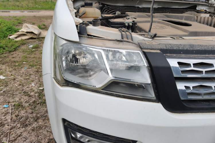 Used CHANGAN KAICHENG Shenqi F30 2018 1.5L Comfort Trim Short Wheelbase DAM15L Right Front Headlight