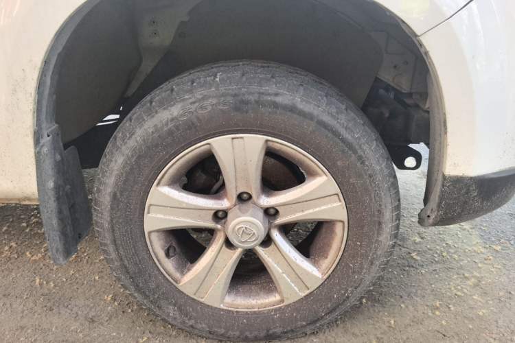 Used CHANGAN KAICHENG Shenqi F30 2018 1.5L Elite Edition Short Wheelbase DAM15L Right Front Wheel Hub