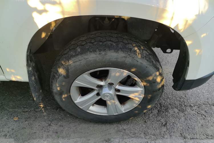 Used CHANGAN KAICHENG Shenqi F30  Right Front Wheel Hub