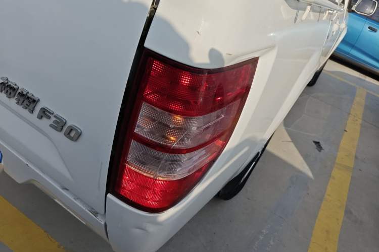 Used CHANGAN KAICHENG Shenqi F30 2018 1.5L Elite Edition Short Wheelbase DAM15L Right Rear Taillight