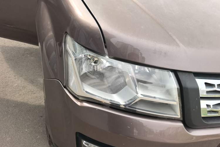 Used CHANGAN KAICHENG Shenqi F30 2019 1.5L Comfort Edition China VI Dual-Cab Long Wheelbase DAM15KL Right Front Headlight