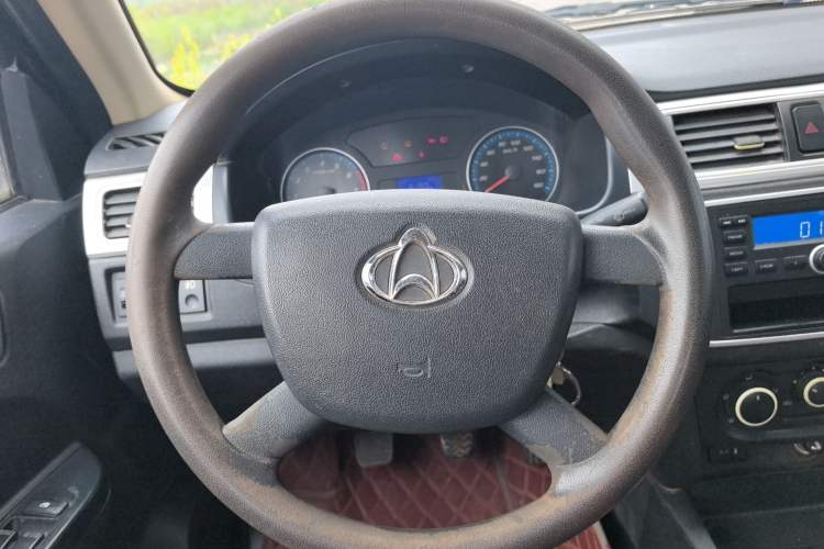 Used CHANGAN KAICHENG Shenqi F30 2019 1.5L Comfort Edition China VI Dual-Cab Long Wheelbase DAM15KL Steering Wheel