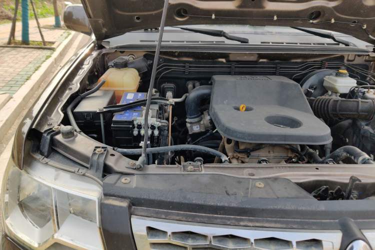 Used CHANGAN KAICHENG Shenqi F30 2019 1.5L Standard Version China VI Dual-Cab Long Wheelbase DAM15KL Engine Bay Right