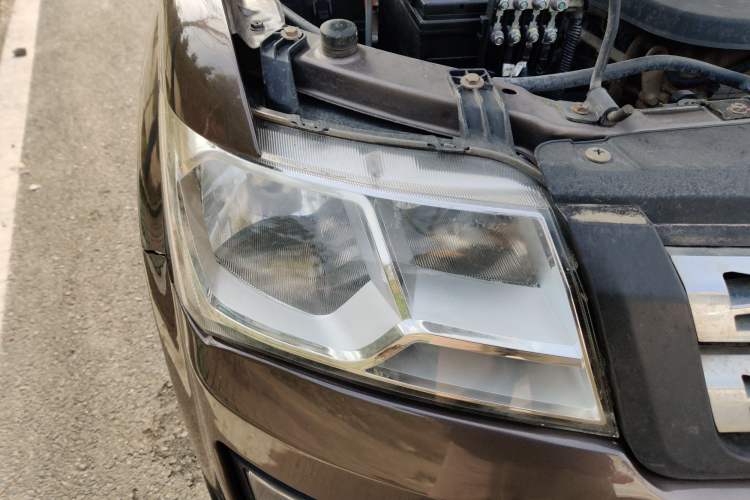 Used CHANGAN KAICHENG Shenqi F30 2019 1.5L Standard Version China VI Dual-Cab Long Wheelbase DAM15KL Right Front Headlight