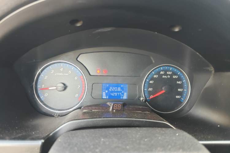 Used CHANGAN KAICHENG Shenqi F30 2019 1.5L Comfort Edition China VI Dual-Cab Short-Wheelbase DAM15KL Instrument Cluster