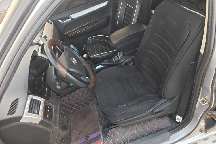 Used CHANGAN KAICHENG Shenqi F30 2019 1.5L Comfort Edition China VI Dual-Cab Short-Wheelbase DAM15KL Left Front Seat